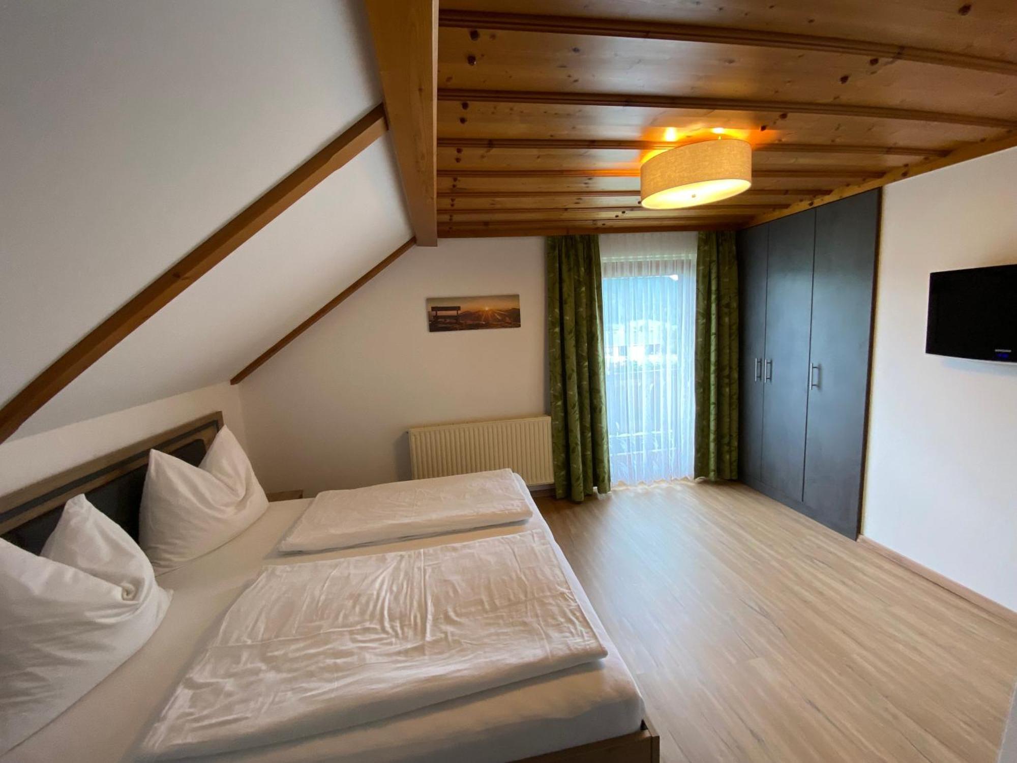 Haus Pfarrkirchner Apartment Mauterndorf  Ngoại thất bức ảnh