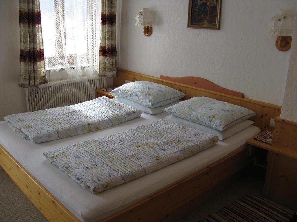 Haus Pfarrkirchner Apartment Mauterndorf  Phòng bức ảnh